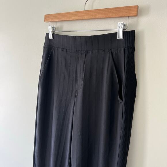 Athleta Brooklyn Ankle Activewear Pant in Black Gloss Stripe, Size 0 Tall - Picture 11 of 13